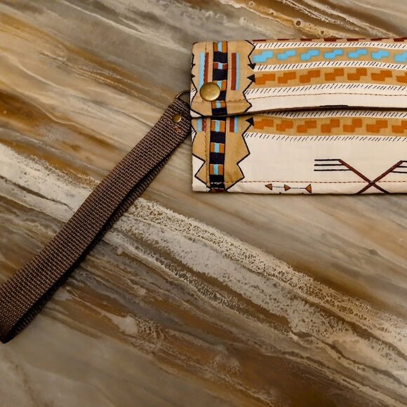 New Southwestern Clutch Wristlet Wallet Brown Cream Geometric Trifold Zip Pouch - Picture 2 of 8